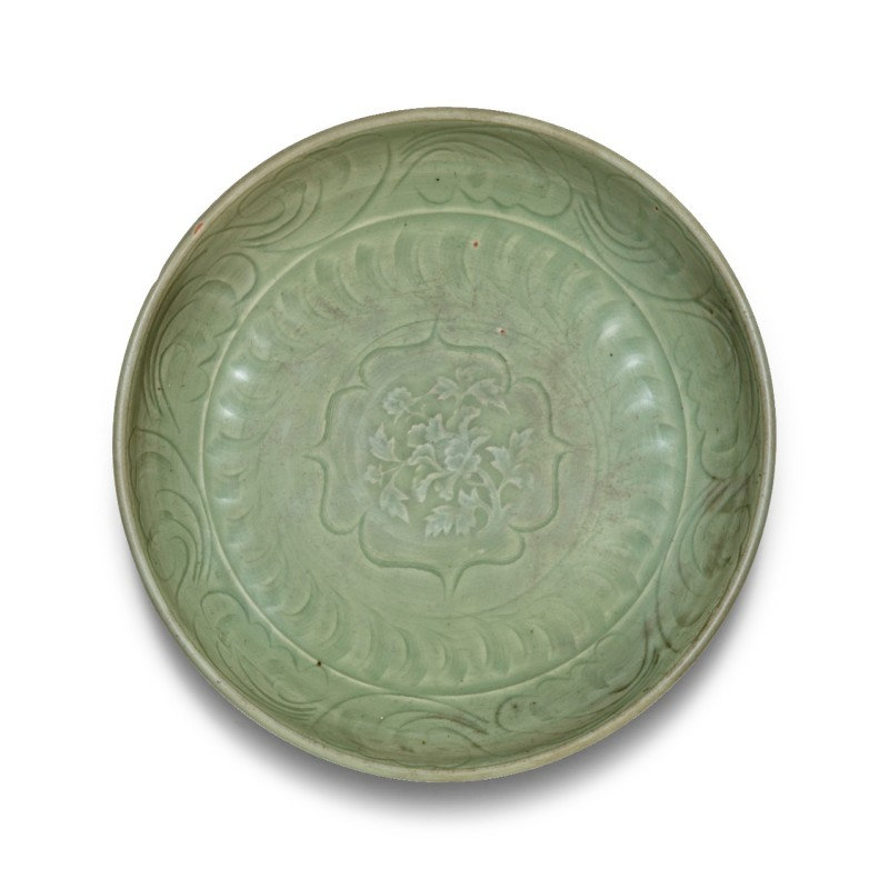 A Longquan Celadon dish, Ming Dynasty