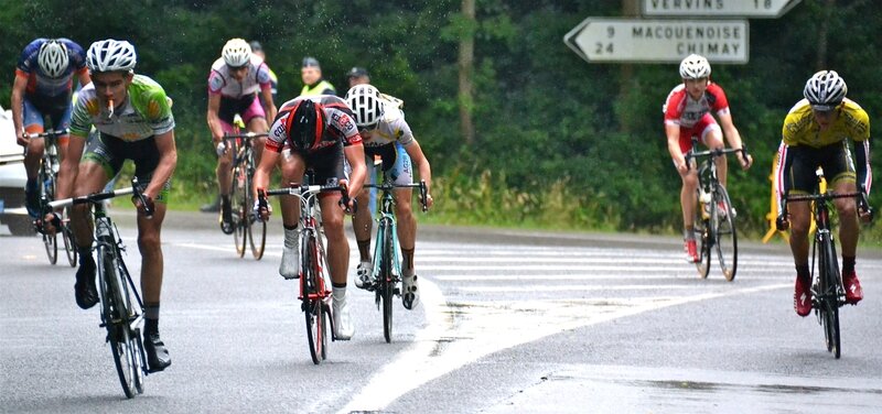 CANTONALE 2014 2e étape retour de Millaseau (maillot rose) sur les six échappés