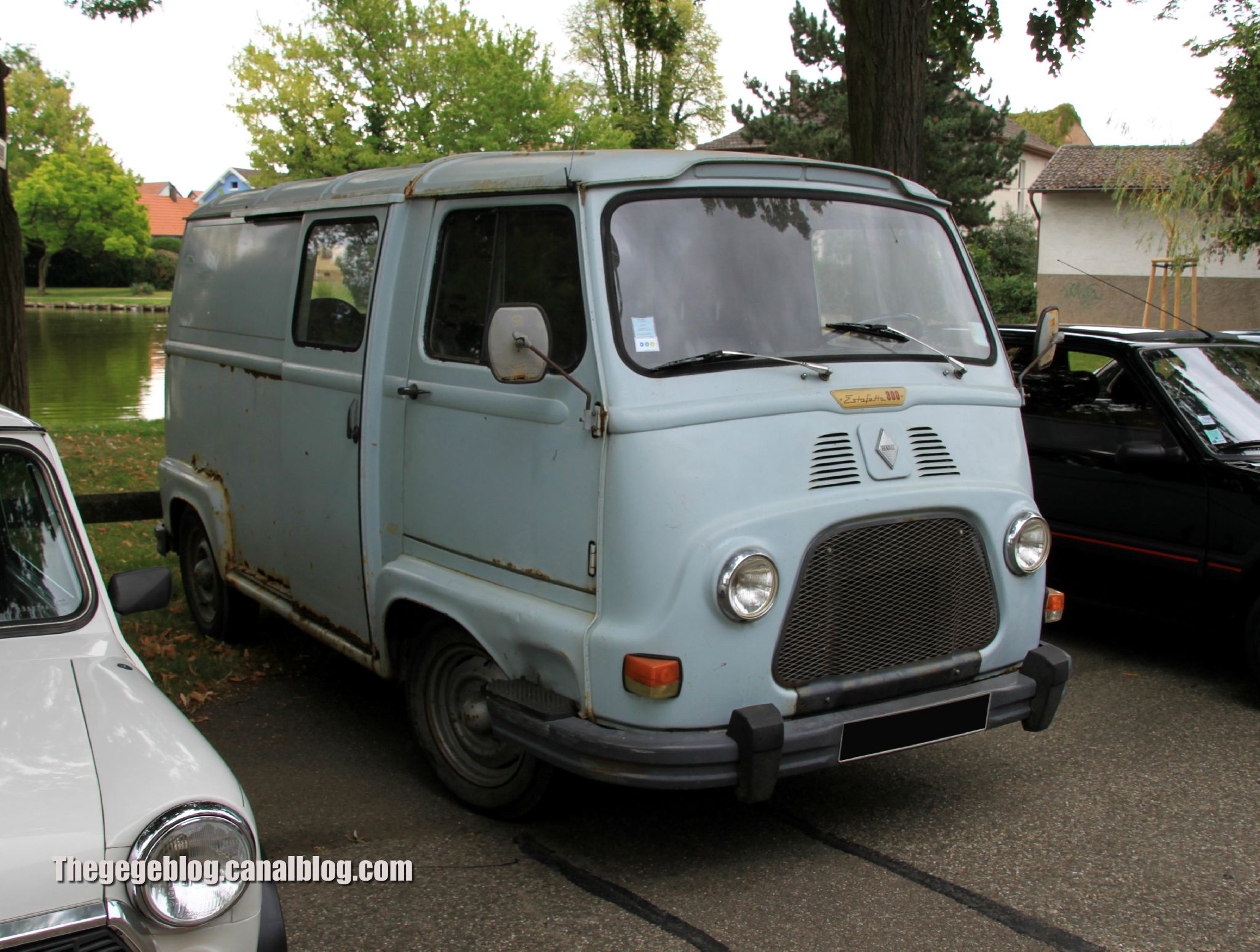 Renault estafette 800 tolé (Retrorencard aout 2012) 01
