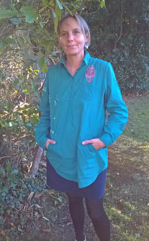 chemise-customisée-feuille-broderie