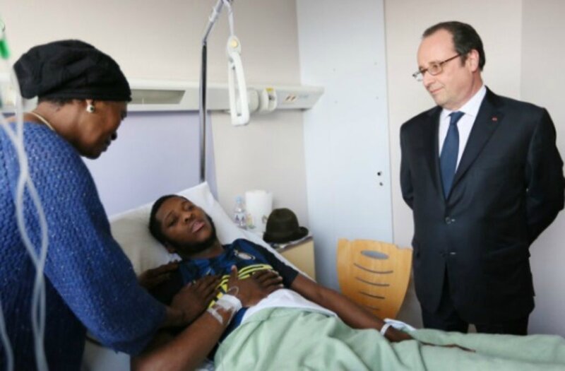 Francois-Hollande-a-rendu-visite-a-Theo-a-l-hopital_exact1024x768_l