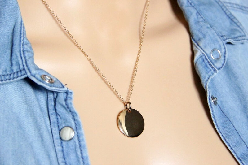 collier-medaille-bombee-en-plaque-or-2-cm-3