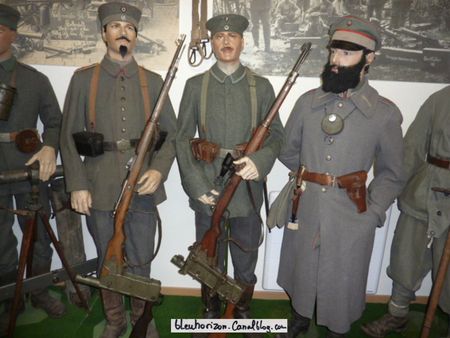 soldats bavarois avec leur sous-officier