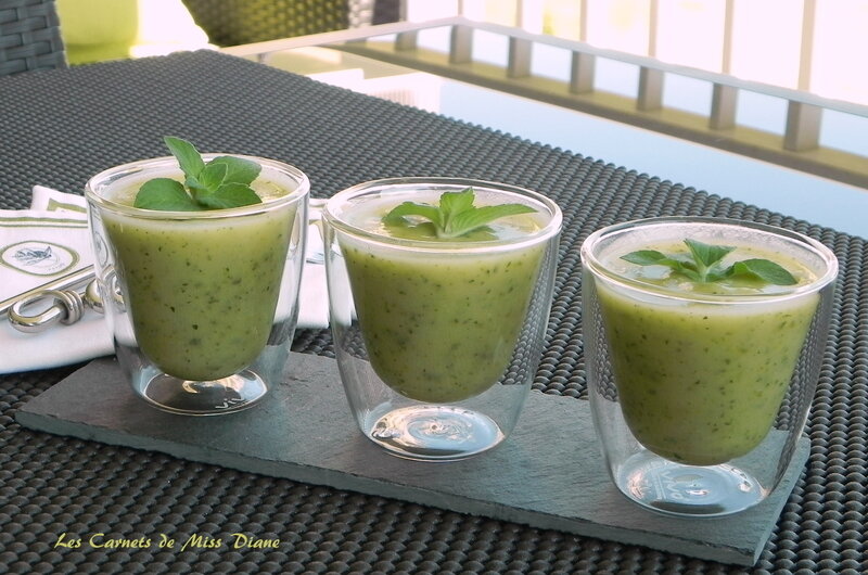 SOUPE_FROIDE_COURGETTES