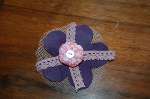 broche violette