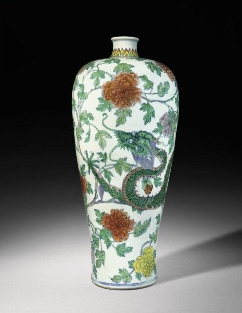 A large doucai 'Dragon' meiping, Yongzheng mark and period (1723-1975)