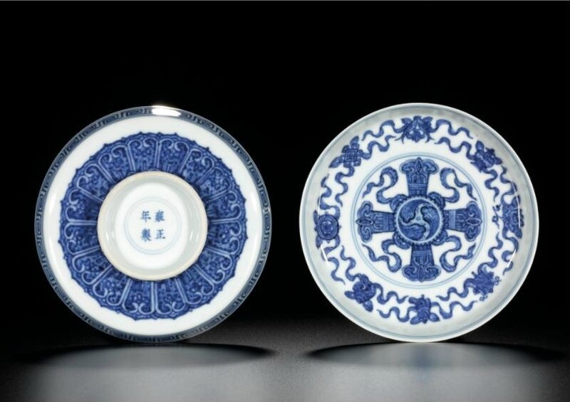 A fine pair of blue and white footed saucer dishes, marks and period of Yongzheng (1723-1735)
