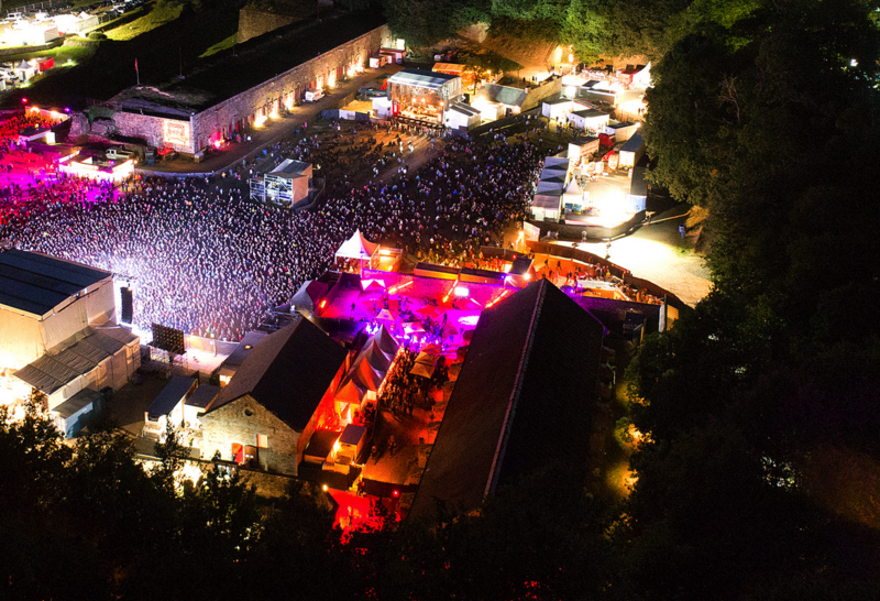 La Route du Rock_festival_collection été_Le Fort_Saint-Père_ambiance_