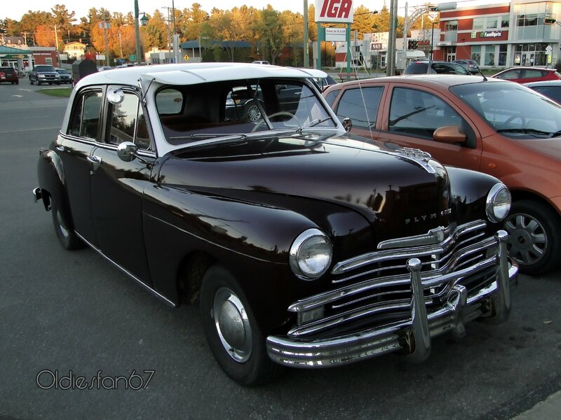 plymouth-deluxe-sedan-1949-a