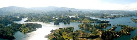 Pano_Embalse_de_Guatape