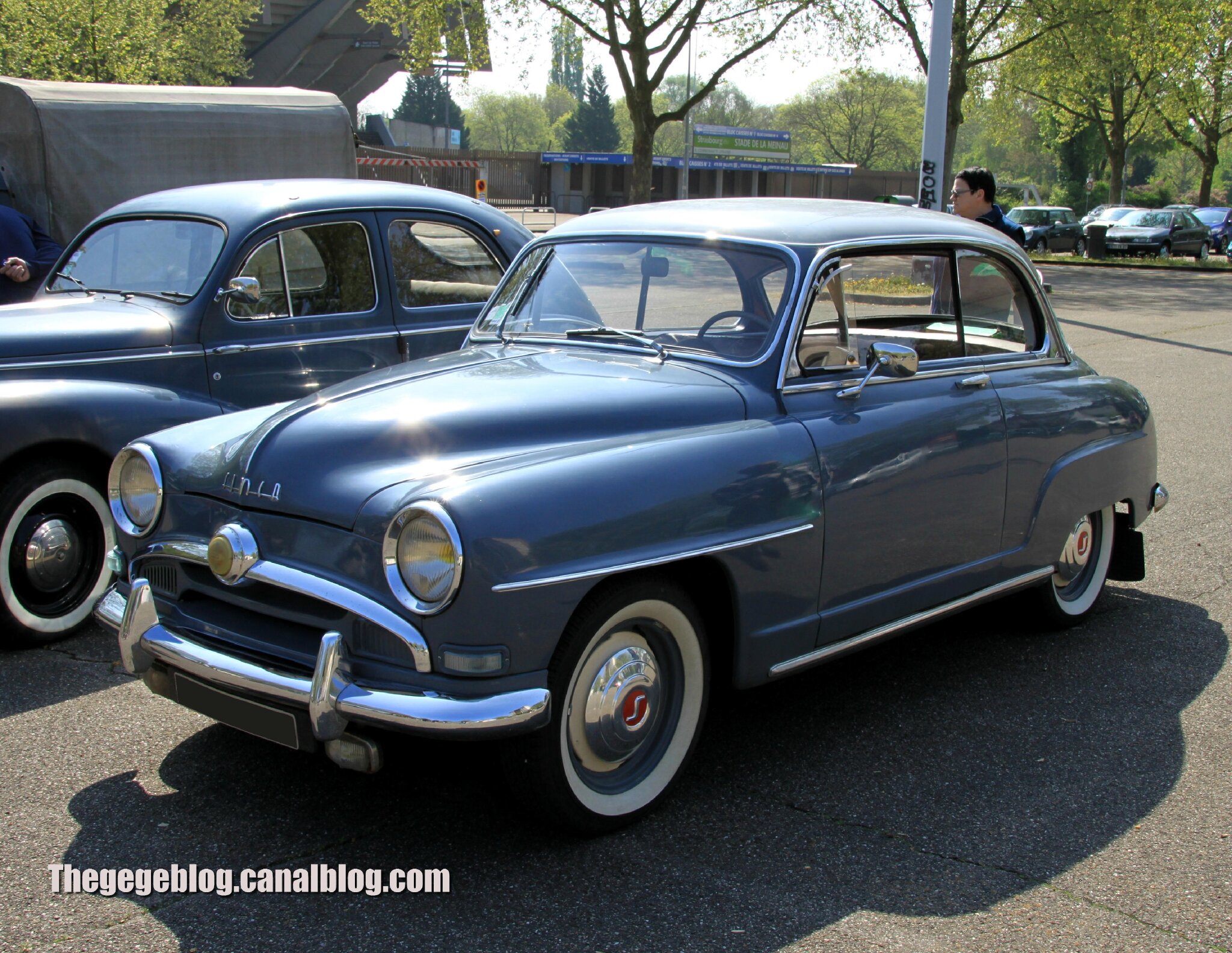 Simca aronde coach 2 portes (Retrorencard mai 2013) 01