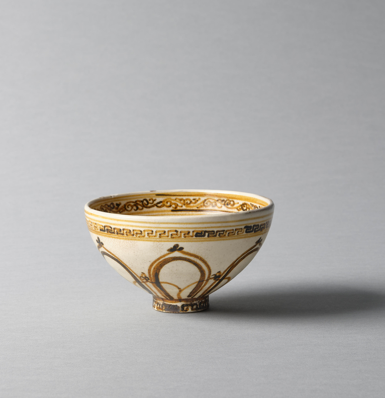 A rare Cizhou 'lotus' bowl, lianzi wan, Early Ming Dynasty (1368-1644)
