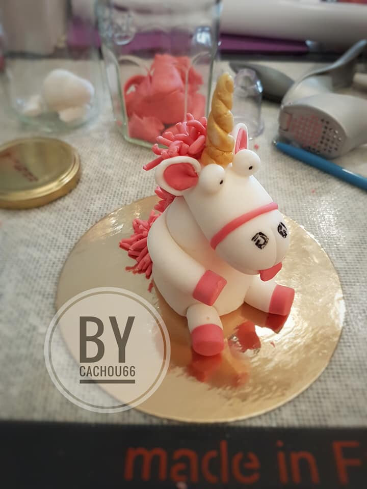 LOLA 7 ANS - Photo de Mes gâteaux créatifs - Autour de ma table