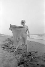 1962-07-13-santa_monica-towel-by_barris-011-02