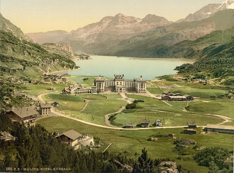 1280px-Oberes_Engadin_Maloja_und_Silsersee_um_1900