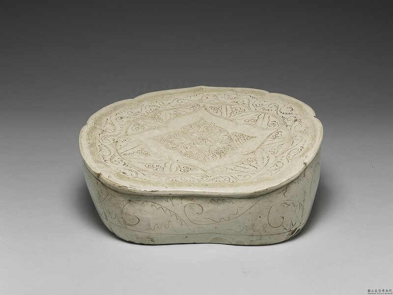 Pillow with incised floral pattern in white glaze, Ding ware type, Song -Jin Dynasty (11th-12th century)