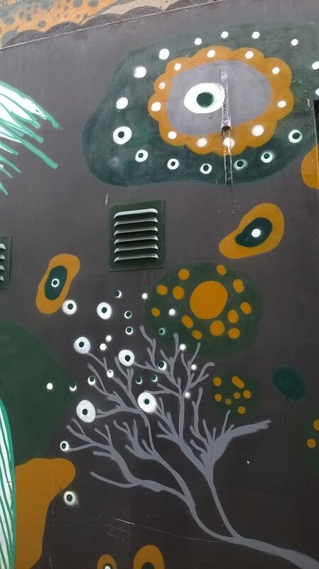 detail-femme-en-or-street-art-breda