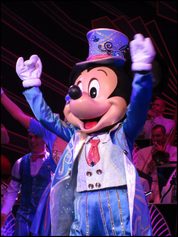 Mickey Christmas Big Band (27)
