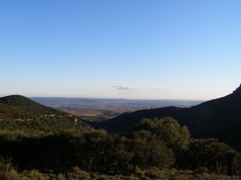 Vue sur vallée de l'Hérault après Arboras