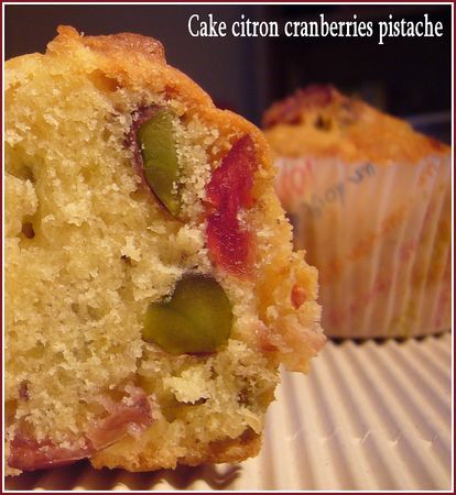 Cake citron cranberries
