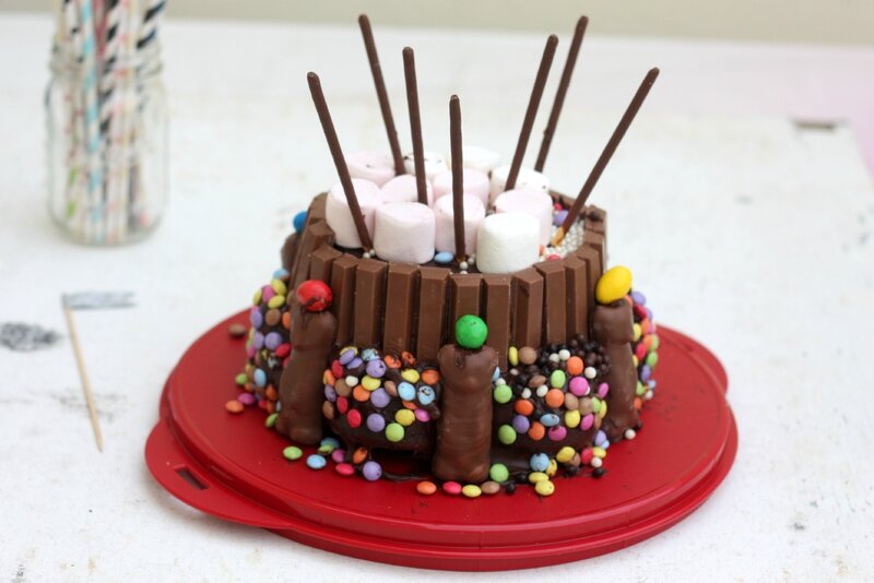 gateau d'anniversaire au chocolat pour enfant blog chez requia cuisine et confidences