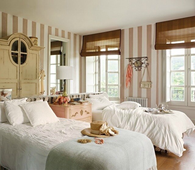 décoration-chambre-Shabby-Chic-papier-peint-rayure