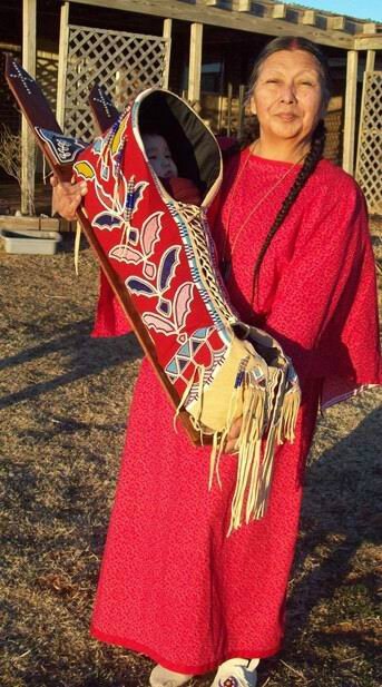 Vanessa Jennings avec un porte bébé