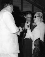 1957-01-03-NY_arrival_to_jamaica-kingston_palisadoes_airport-014-1