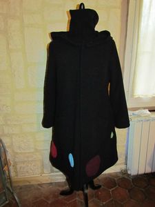 manteau noir à bulles de couleurs + doublure amovible noire 75cm (1)