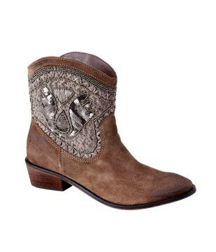 boots-western-sable-502689_photo
