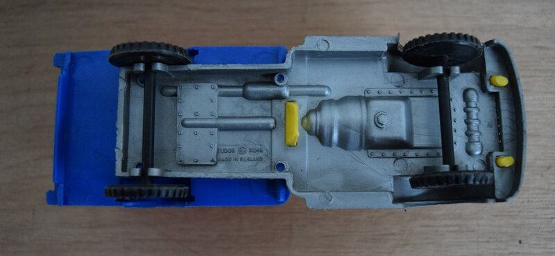 JB 00877