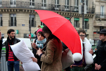 4_Pillow_Fight_13__parapluie__8165