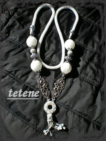 collier_blanc