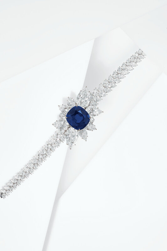 2020_NYR_18991_0170_005(an_extraordinary_sapphire_and_diamond_bracelet_d6295931030848)