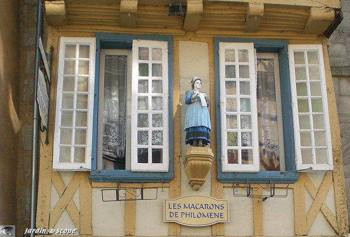 Les fenêtres de Philomène (Quimper)