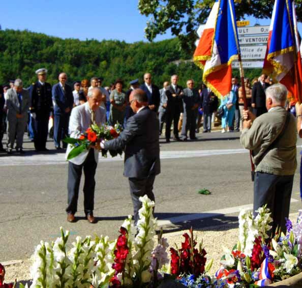 La gerbe de l'ANACR, Sault, dimanche 30 août 2015