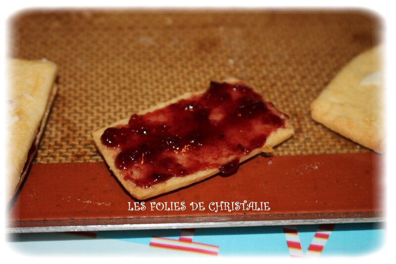 Bâtonnets amandes confiture 9