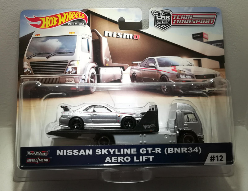 Nissan Skyline GTR (BNR34)(Hotwheels) (2)