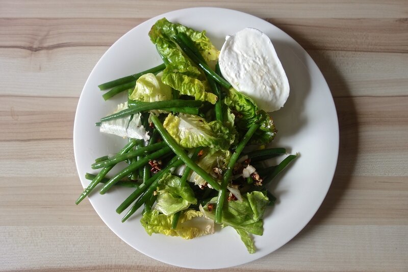 salade de haricots verts aux noix de pécan et vinaigrette au sirop d'érable