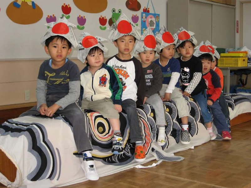 kids-on-fish