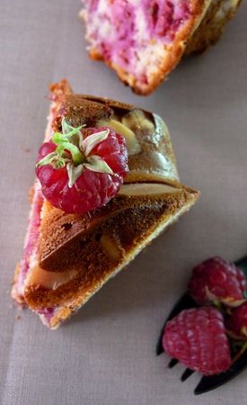 G_teau_l_ger_framboises___pur_e_amande_004