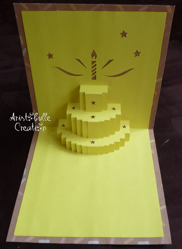 Carte kirigami gâteau - ouverte