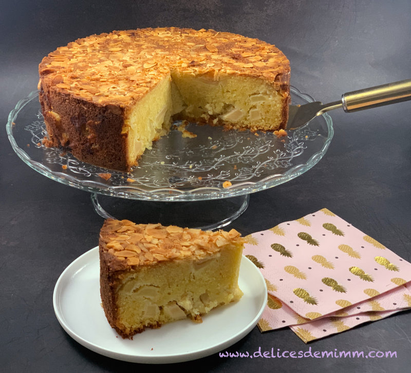 Gâteau moelleux pommes et amandes 3
