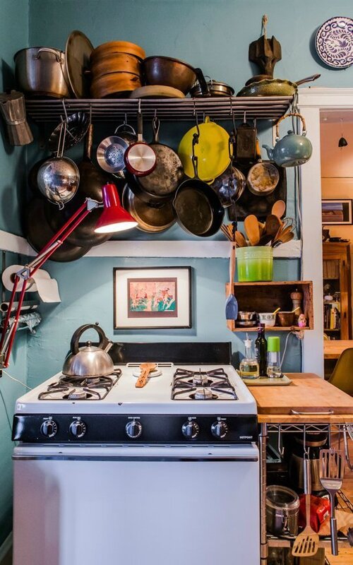 way to store pots and pans_