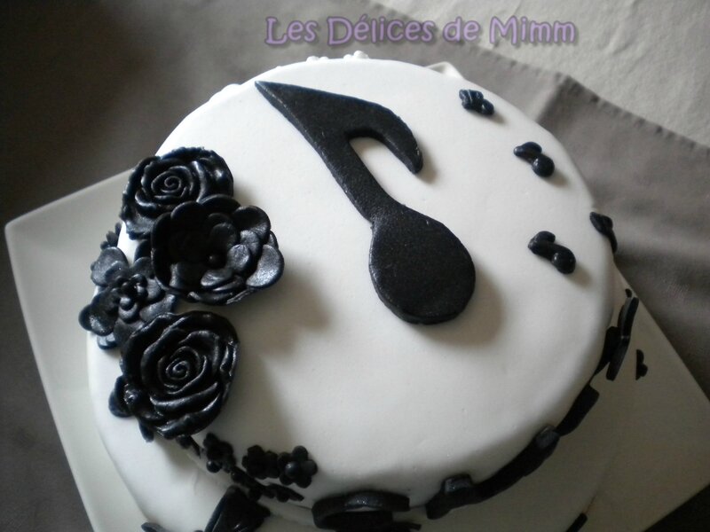 Gâteau Notes de Musique en noir et blanc 8