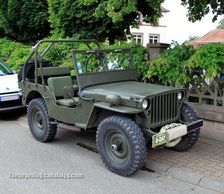 Hotchkiss type M201 jeep de liaison (Retrorencard aout 2012) 01