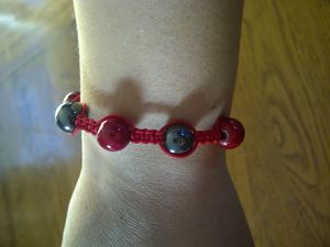 bracelet noir et rouge