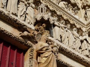 amiens_cathedrale_vierge_doree_001