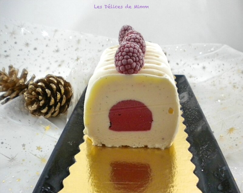 BûchedeNoëlvanille-framboises5