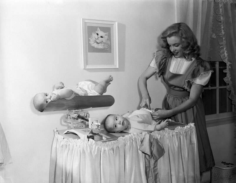 1947-05-baby_sitter_sitting-with_roy_metzler_twins-by_david_cicero-010-1